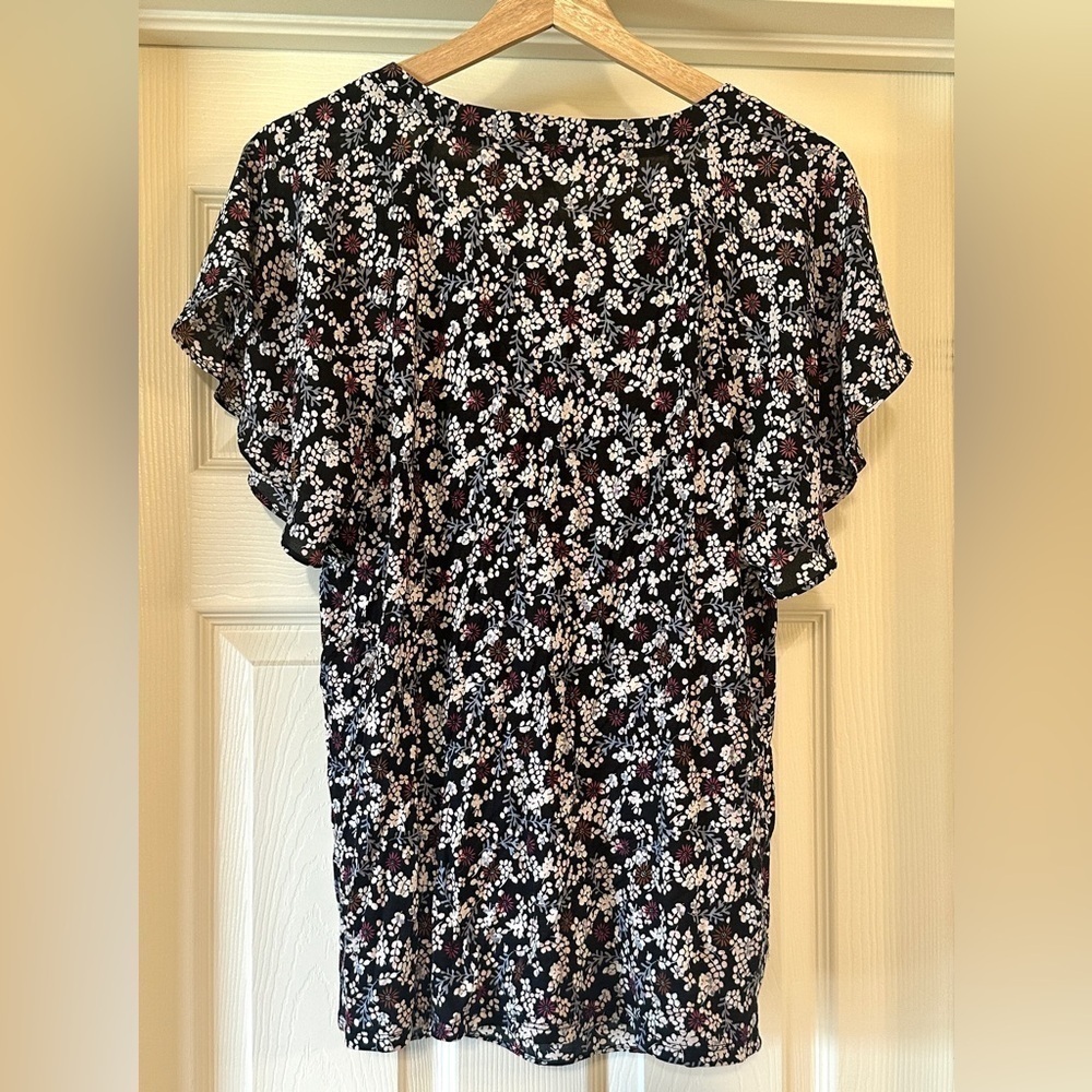 Loft flutter sleeve floral top - Picture 3 of 6